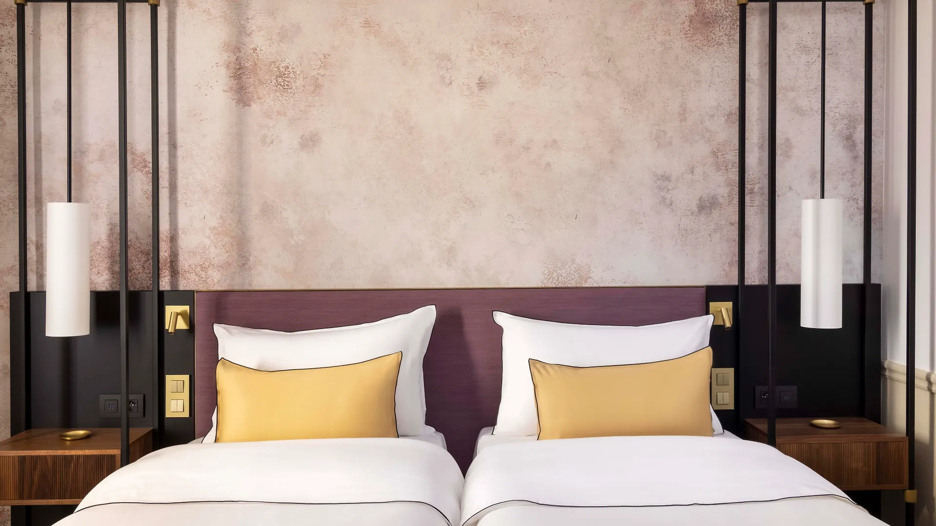 Victoria Palace Hotel 4*