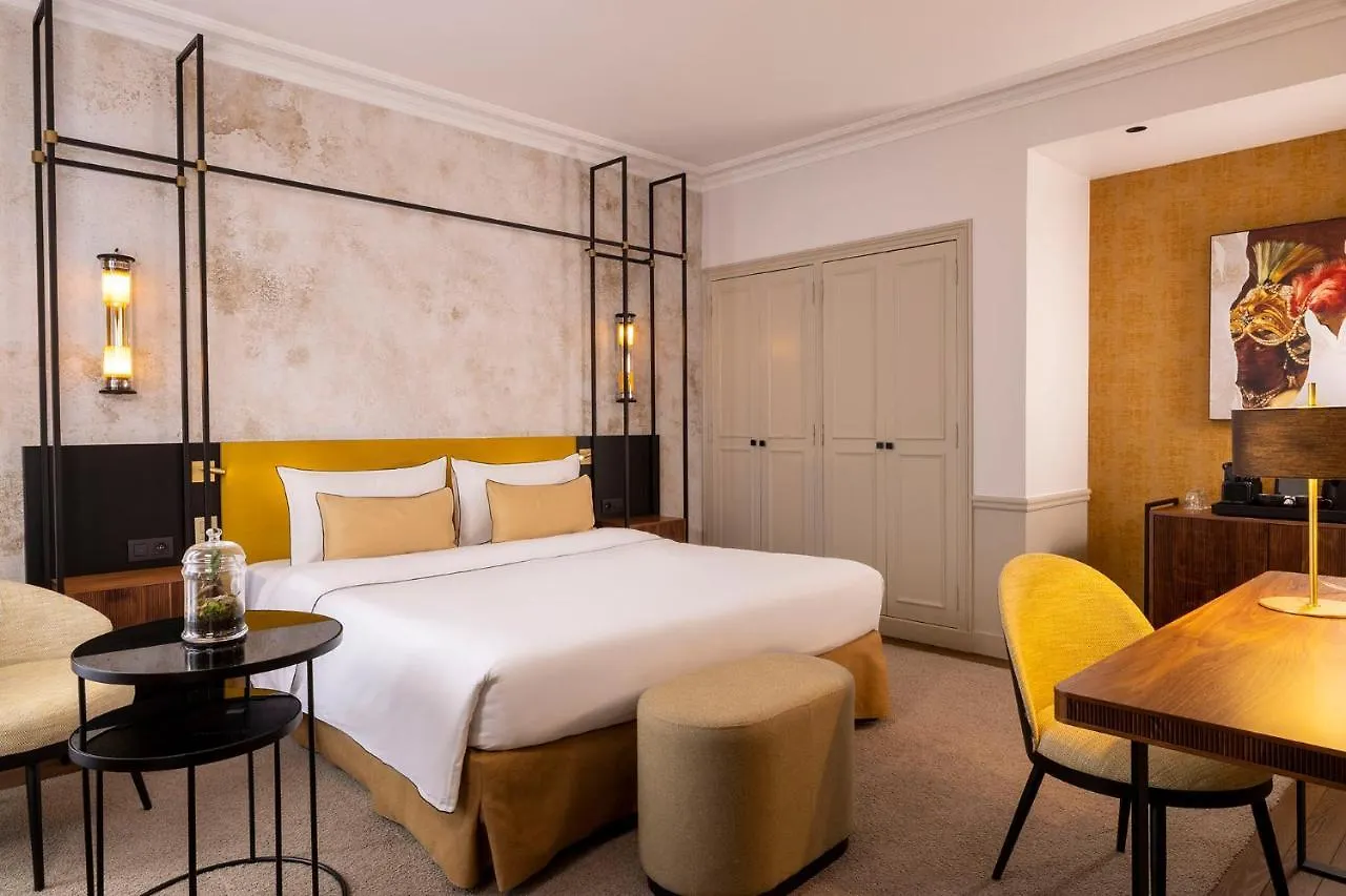 מלון Victoria Palace 4*
