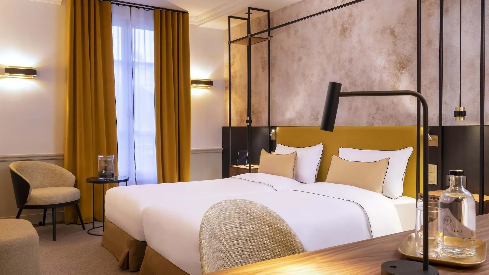 Victoria Palace Hotel